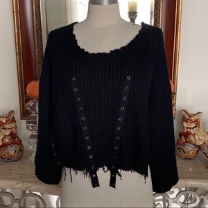 BSBW Cropped Bell Sleeve Raw Hem Detail Grommets